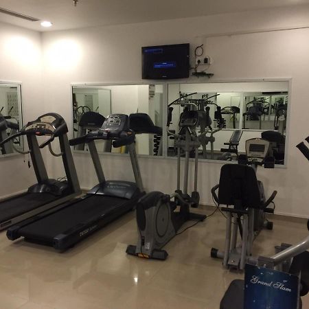 Hi 5 Hotel & Experience Нашик Екстериор снимка