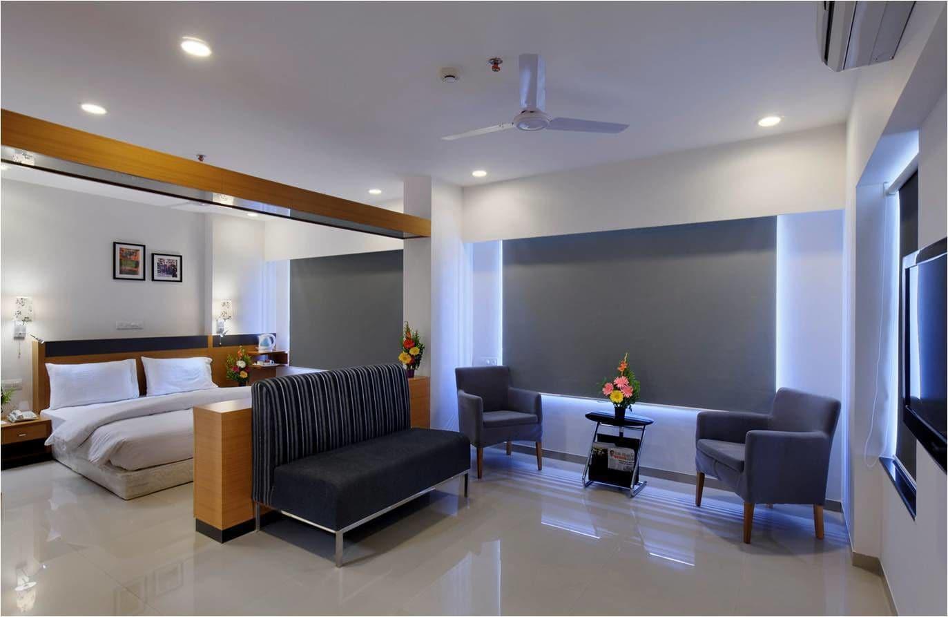 Hi 5 Hotel & Experience Нашик Екстериор снимка